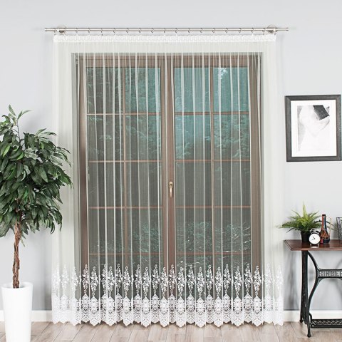 Firanka kremowa haftowana z samym dołem 121377/BIS/A12/250000/1