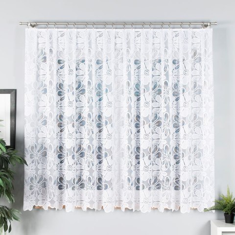 firanka na metry na oknie