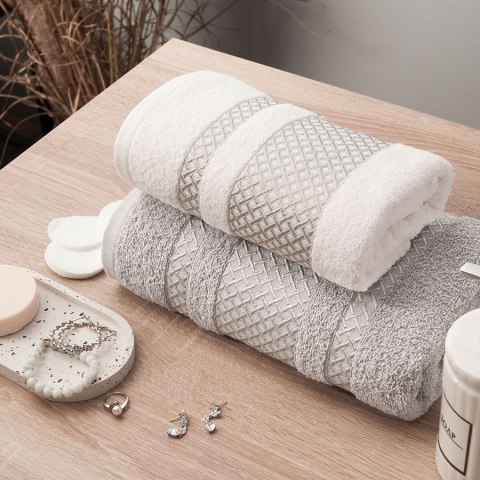 LIONEL Ręcznik, 70x140cm, kolor 102 biały ze srebrną bordiurą LIONEL RB0 102 070140 1