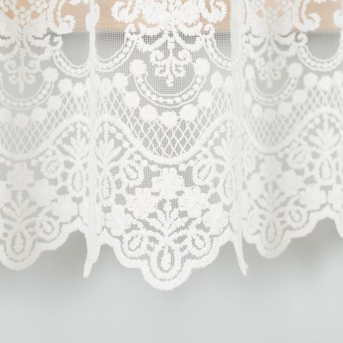Firanka haftowana ze wzorem na samym dole, wysokość 180cm, kolor A12 kremowy 121377/BIS/A12/180000/1