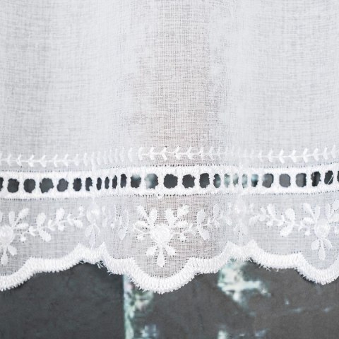 Zazdrostka haftowana na metry wysokość 90 cm kolor biały