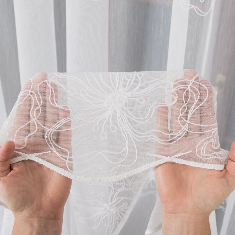 Firanka haftowana na metry 051204 wysokość 280 cm kolor biały