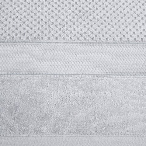 RĘCZNIK JESSI (04) 50 X 90 CM JASNOPOPIELATY