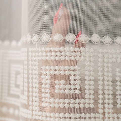 Firanka haftowana na metry 127195 wysokość 160 cm kolor kremowy
