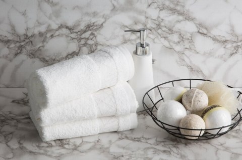 RĘCZNIK NIKA (07) 50 X 90 CM GRANATOWY