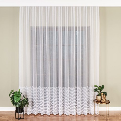 Firanka haftowana ze wzorem na samym dole, wysokość 280cm, kolor 001 biały 127376/768/001/000280/1