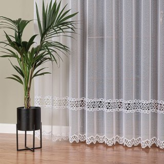 Firanka z aplikacją ze wzorem pasowym na markizecie, wysokość 280cm, kolor 001 biały 112997/433/001/000280/1