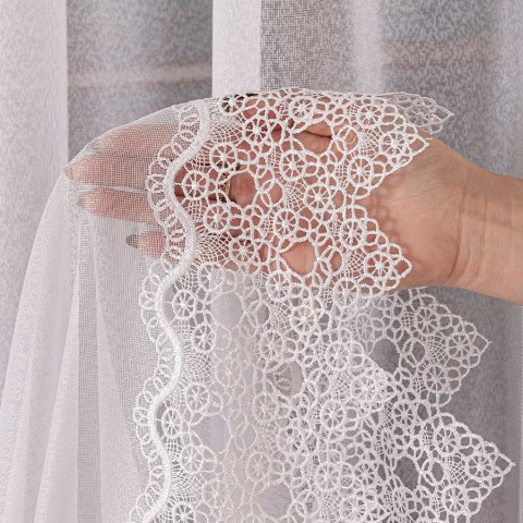 Firanka z aplikacją ze wzorem pasowym na markizecie, wysokość 175cm, kolor 001 biały 009314/433/001/000175/1