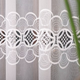 Firanka z aplikacją ze wzorem pasowym na markizecie, wysokość 175cm, kolor 001 biały 112955/433/001/000175/1