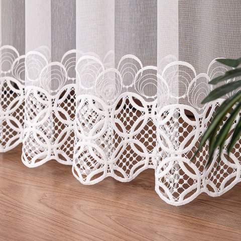 Firanka z aplikacją ze wzorem pasowym na markizecie, wysokość 280cm, kolor 001 biały 112955/433/001/000280/1