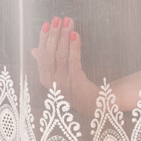 Firanka haftowana na metry 123995 wysokość 120 cm kolor kremowy