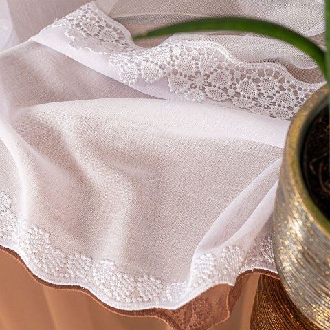 Firanka z aplikacją ze wzorem pasowym na markizecie, wysokość 280cm, kolor 001 biały 009418/178/001/000280/1