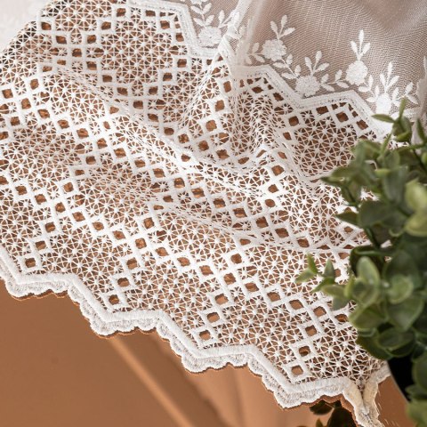 Firanka haftowana na metry 006260 wysokość 290 cm kolor biały