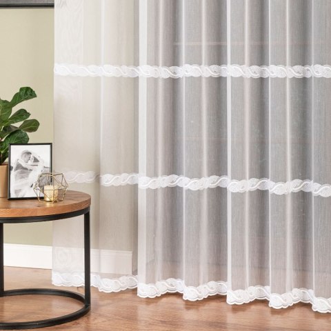 Firanka haftowana ze wzorem na samym dole, wysokość 290cm, kolor 001 biały 013417/MIR/001/000290/1