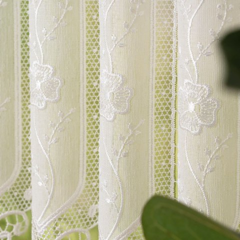 Zazdrostka haftowana panelowa na batyście, wysokość 40cm, kolor 010 naturalny 093003/388/010/000040/1