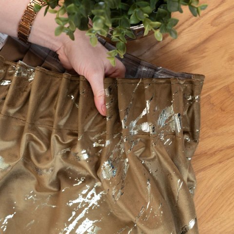 MARMA Zasłona gotowa na taśmie, szerokość 140cm x wysokość 250cm, kolor 002 brązowy ze srebrnym nadrukiem na VELVI TD0037/ZGT/00