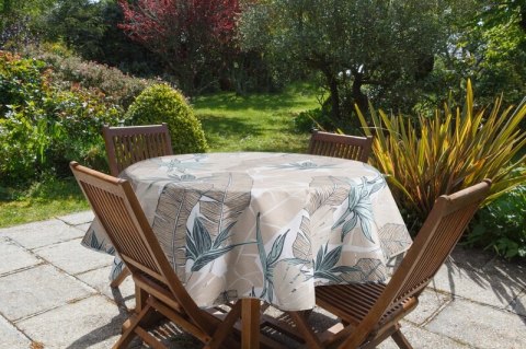 OBRUS GARDEN 140 X 220 CM BEŻOWY