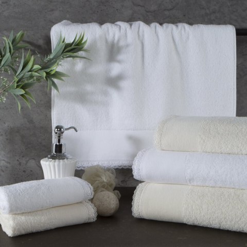 RĘCZNIK EMI (01) 50 X 90 CM BIAŁY