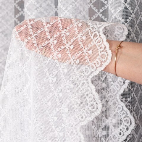 Firanka żakardowa ze wzorem po całośc, wysokość 250cm, kolor 001 biały 131010/000/001/000250/1