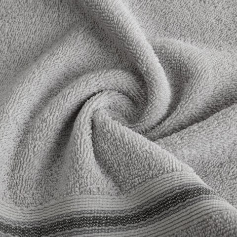 RĘCZNIK TRIS (02) 50 X 90 CM SREBRNY