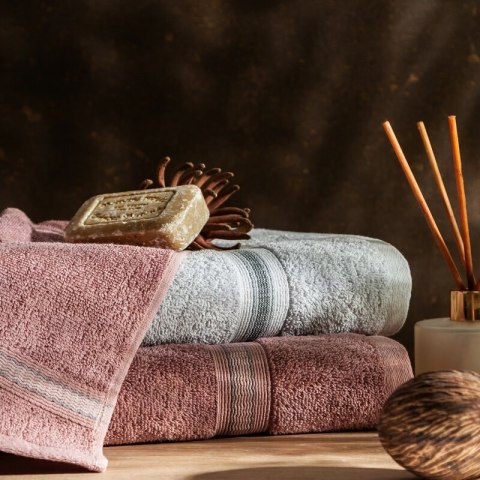 RĘCZNIK TRIS (02) 50 X 90 CM SREBRNY