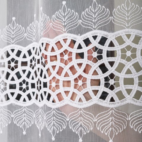 Firanka z aplikacją na markizecie, wysokość 280cm, kolor 001 biały 081574/433/001/000280/1