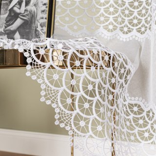 Firanka z aplikacją na markizecie, wysokość 281cm, kolor 001 biały 081947/433/001/000281/1