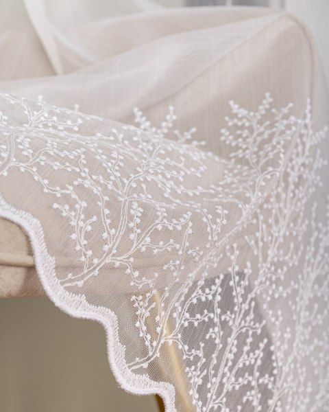 Firanka haftowana na metry FH0048 wysokość 300 cm kolor biały