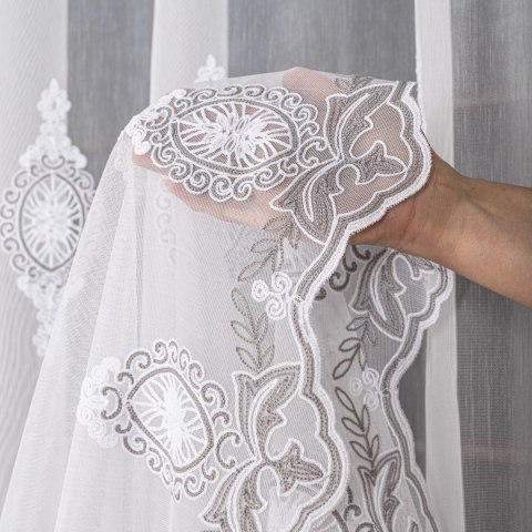 Firanka haftowana na metry FH0030 wysokość 285 cm kolor biały z szaro-białą nicią