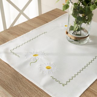 SUMMER Bieżnik z haftem, szerokość 38cm x wysokość 140cm, kolor 001 biały 192037/KSP/L01/038140/1