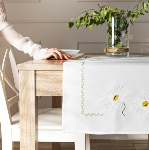 SUMMER Bieżnik z haftem, szerokość 50cm x wysokość 100cm, kolor 001 biały 192037/KSP/L01/050100/1