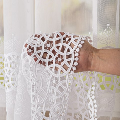 Firanka z aplikacją na markizecie, wysokość 180cm, kolor 001 biały 081574/433/001/000180/1