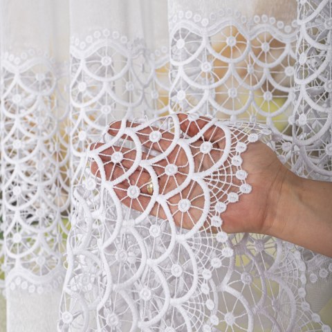 Firanka z aplikacją na markizecie, wysokość 180cm, kolor 001 biały 081947/433/001/000180/1