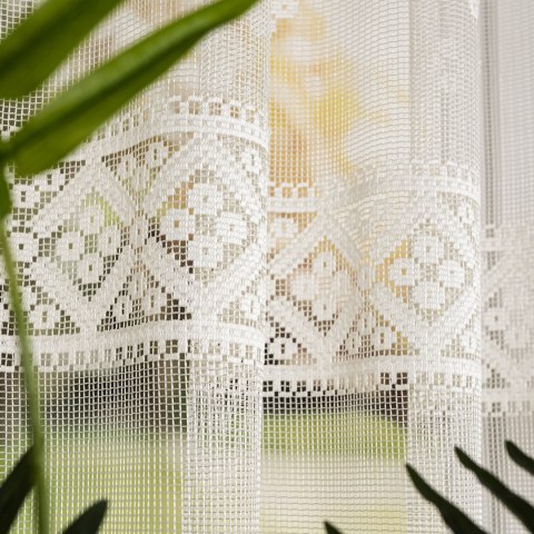 Firanka żakardowa ze wzorem po całości, wysokość 175cm, kolor 025 kremowy 011450/000/025/000175/1