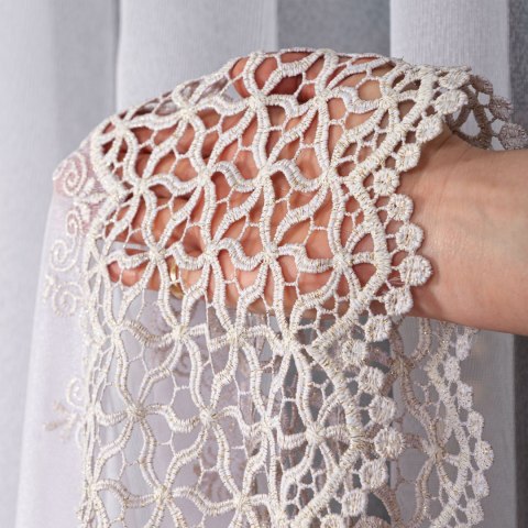 Firanka z aplikacją, wysokość 175cm, kolor 112 biały ze złotym 009423/433/112/000175/1