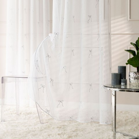 KOKARDKA Firana gotowa na etaminie, haftowana, na taśmie, z ołowianką, szerokość 140 x wysokość 250cm, kolor 001 biały ze srebrn