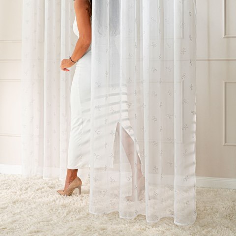 RIBBON Firana gotowa na woalu w diamentowe kokardki, na taśmie z ołowianką, szerokość 140 x wysokość 250cm, kolor 001 biały ze s