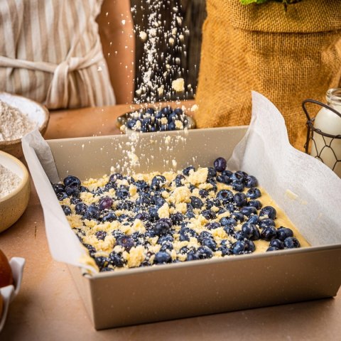 FORMA BLACHA KWADRATOWA DO CIASTA 24x24cm KINGHOFF KH-1974