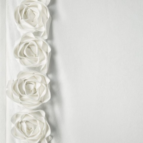 ZASŁONA GOTOWA ROSES 14 NA TAŚMIE 140 X 270 CM KREMOWY