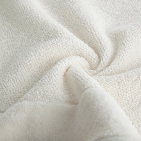 RĘCZNIK FERO (01) 50 X 90 CM KREMOWY