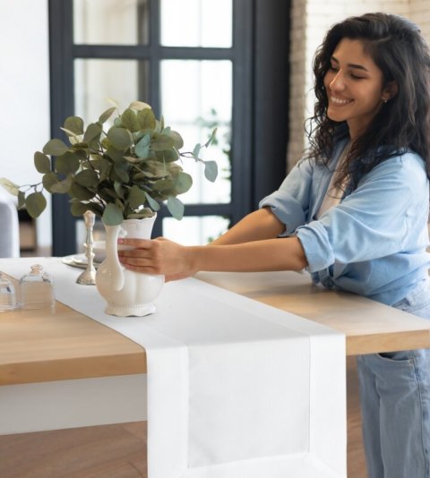 OBRUS LUCY 40 X 180 CM BIAŁY