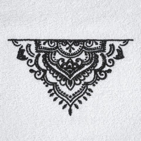 KOMPLET RĘCZNIKÓW 3 56 X 36 X 7 CM BIAŁY