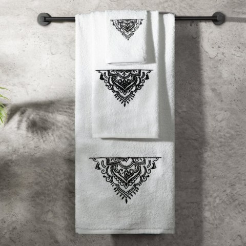 KOMPLET RĘCZNIKÓW 3 56 X 36 X 7 CM BIAŁY