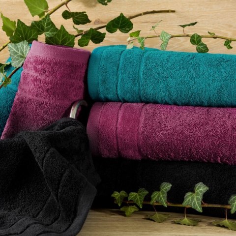 RĘCZNIK DAMLA (20) 30 X 50 CM CZARNY