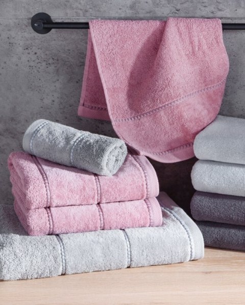 RĘCZNIK MARI (06) 70 X 140 CM CIEMNORÓŻOWY