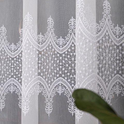 Firanka haftowana pasowa, wysokość 170cm, kolor 001 biały FH0027/768/001/000170/1