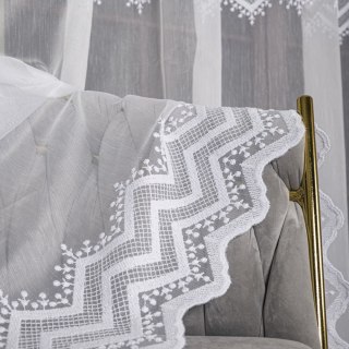 Firanka haftowana ze wzorem pasowym, wysokość 170cm, kolor 001 biały FH0024/768/001/000170/1