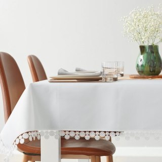 OBRUS LAURA 140 X 220 CM BIAŁY