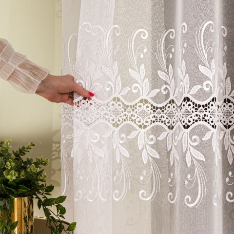 Firanka z aplikacją na markizecie ze wzorem pasowym, wysokość 250cm, kolor 001 biały 122467/433/001/000250/1