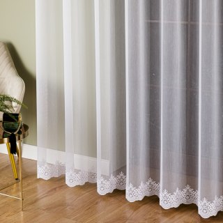 Firanka haftowana ze wzorem na samym dole, wysokość 300cm, kolor 001 biały 122063/000/001/000300/1